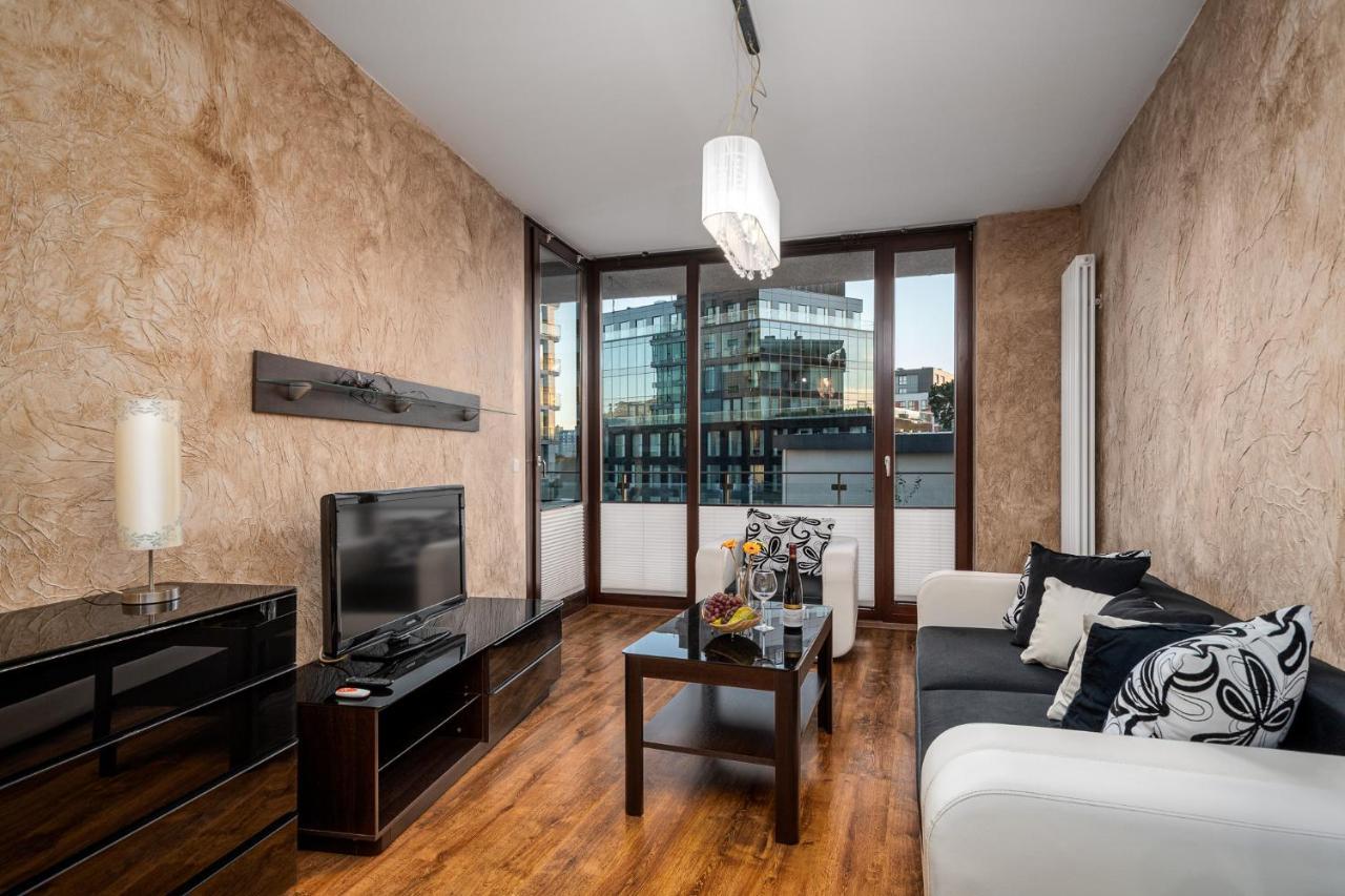 Apart D&K Free Parking Grojecka 194 Apartment วอร์ซอ ภายนอก รูปภาพ